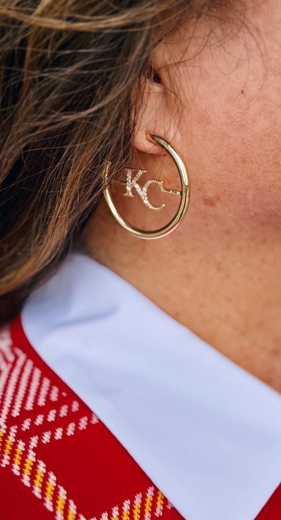 1 " KC Pavee Hoop Earrings - Amelia's Boutique