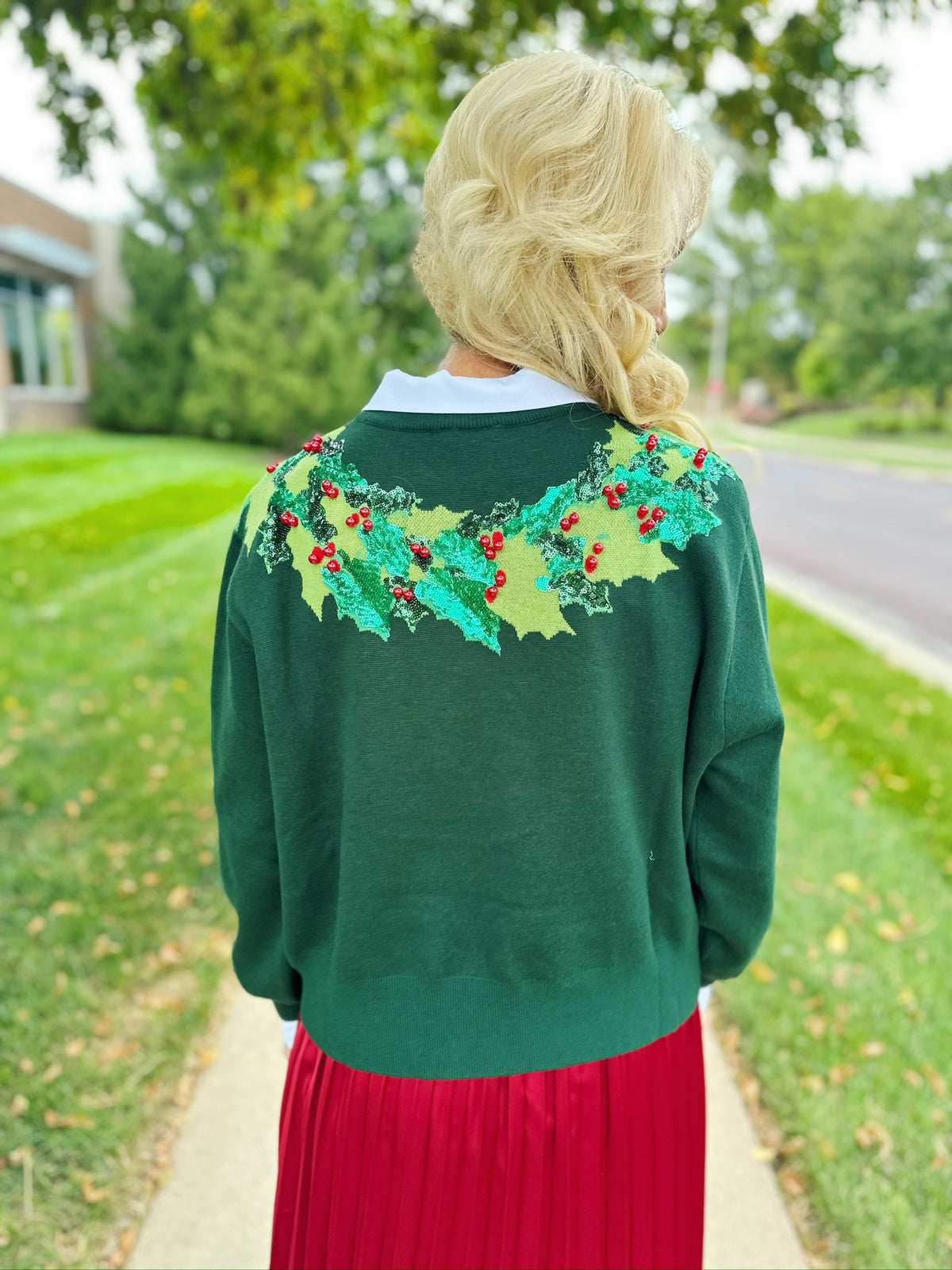 Christmas Wreath and Bow Sweater Queen of Sparkles - Amelia's Boutique